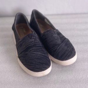 Woman's TOMS Knit Black and Grey